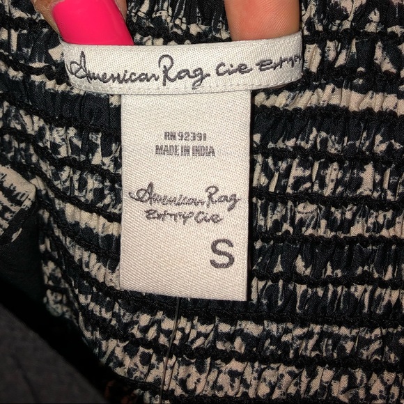 Black and white patterned dress - Picture 6 of 7